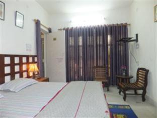 Sri Radha Krishna Kunj Bed & Breakfast อัครา ภายนอก รูปภาพ