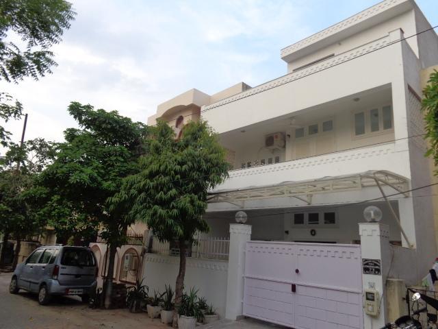 Sri Radha Krishna Kunj Bed & Breakfast อัครา ภายนอก รูปภาพ